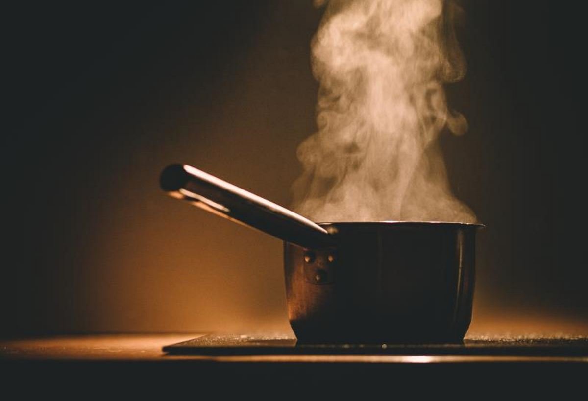 How deep does a pan have to be before it becomes a pot? - Interesting ...